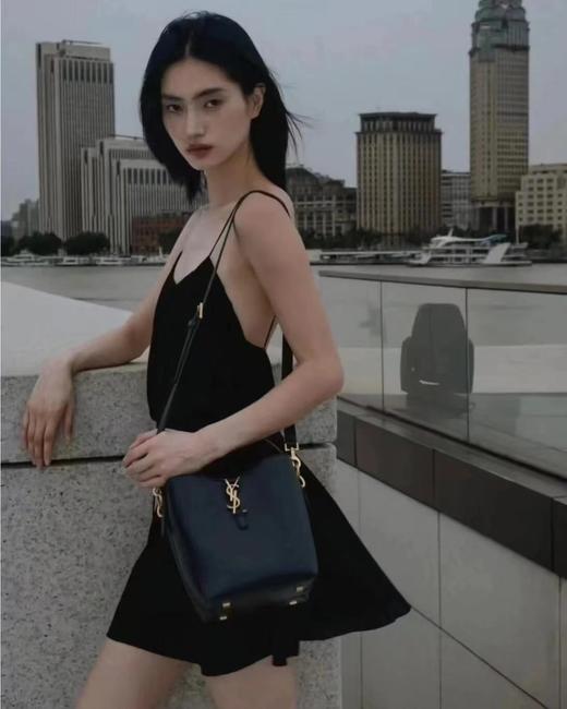 圣罗兰-LE 5À7系列之水桶包（LZ） 商品图1