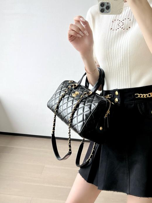 香奈儿 25A手工坊 油蜡皮保龄球包大号黑色（MM） 商品图1