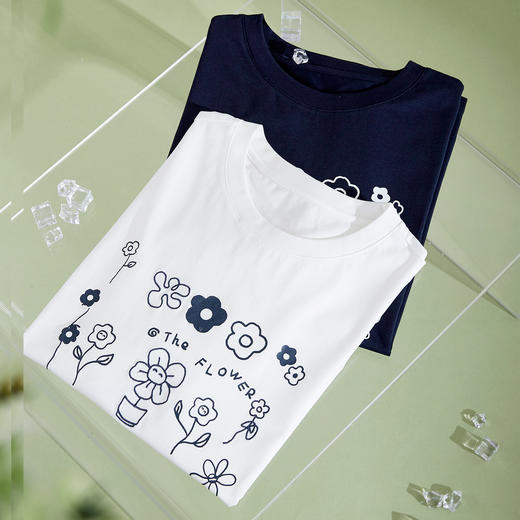 【专属特价】熙世界休闲花卉印花T恤短袖女2025夏日新款宽松显瘦圆领正肩上衣 商品图2