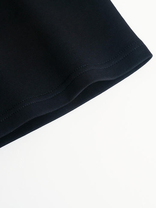 复古风拿捏～黑色印花 T 恤女 宽松短袖 个性图案潮酷上衣 商品图4