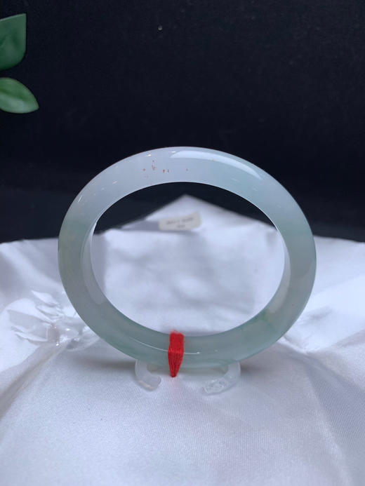 620568，54 冰飘花贵妃，整条都冰冰的。清新秀美。一截淡雅的蓝花， 局部有点洒金 商品图2