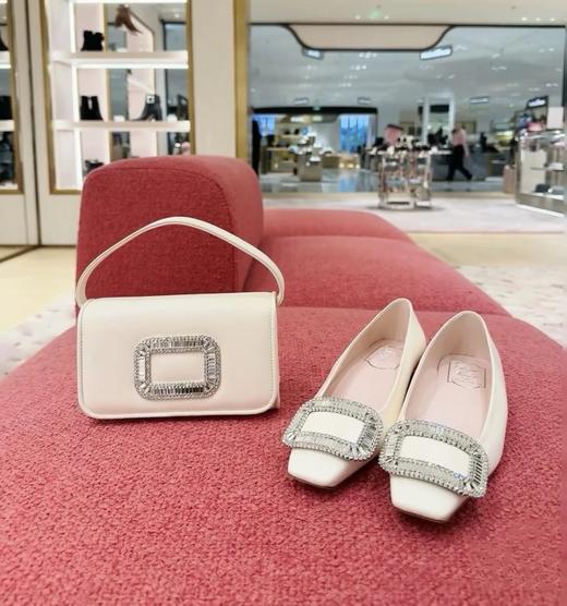 重磅推荐   水钻方扣单鞋   银色褶皱牛皮/白色限定牛皮  经典缎面2.5cm/4.5cm通勤单鞋 优雅老钱风 商品图0