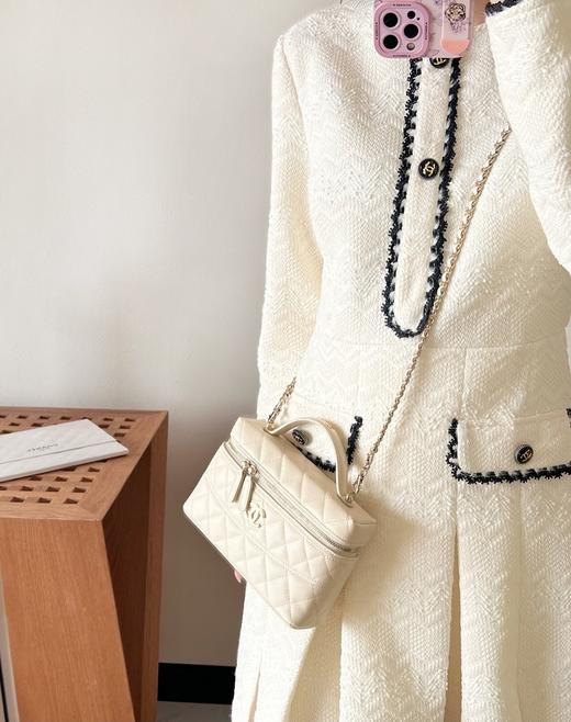 香奈儿 25C早春LP长盒手拿包 米白色（MM） 商品图5