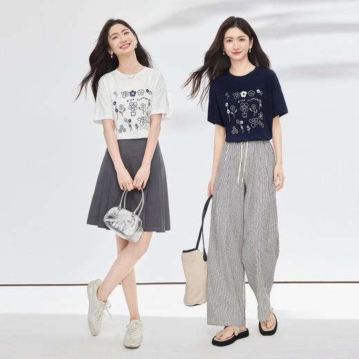 【专属特价】熙世界休闲花卉印花T恤短袖女2025夏日新款宽松显瘦圆领正肩上衣 商品图1