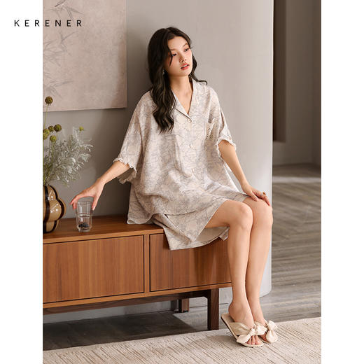 可人儿小众设计泡泡绵女士带胸垫睡衣夏季短袖可外出家居服三件套 商品图1