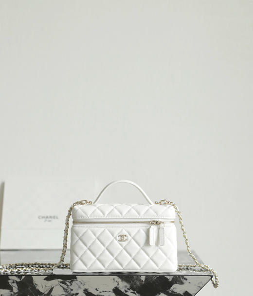 香奈儿 25P春夏  小C扣LP盒子  盒子黑白两色（MM） 商品图6