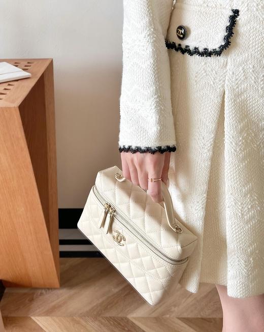 香奈儿 25C早春LP长盒手拿包 米白色（MM） 商品图7