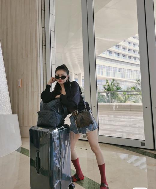 驴家  PETITE MALLE APUPLE 牛皮柳丁单肩手提包 (JPH) 商品图5