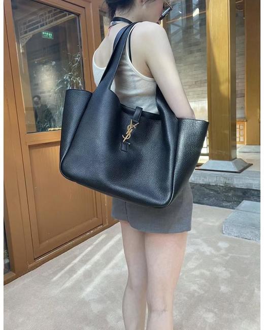 圣罗兰 bea鹿皮hobo托特，务必注意区分鹿皮不是普通牛皮，整只包赢就赢在了皮料上，一包两背，自重很轻出游日常皆可.（LZ）） 商品图11