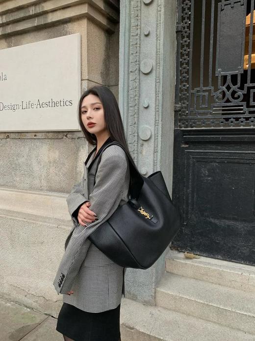 圣罗兰 bea鹿皮hobo托特，务必注意区分鹿皮不是普通牛皮，整只包赢就赢在了皮料上，一包两背，自重很轻出游日常皆可.（LZ）） 商品图6