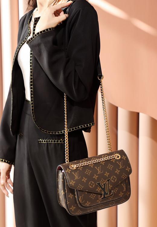 驴家-翻盖PASSY邮差链条包(JPH) 商品图6