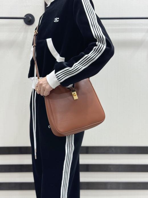 CELINE赛琳 CAMILLE 16可调节可拆卸肩带小牛皮 小号光滑牛皮革手袋 （LZ） 商品图9