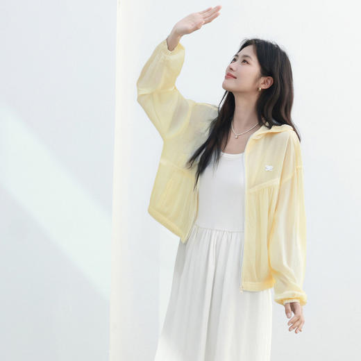 【商场同款】伊芙丽短轻薄透气舒适外套1E4511267 商品图3