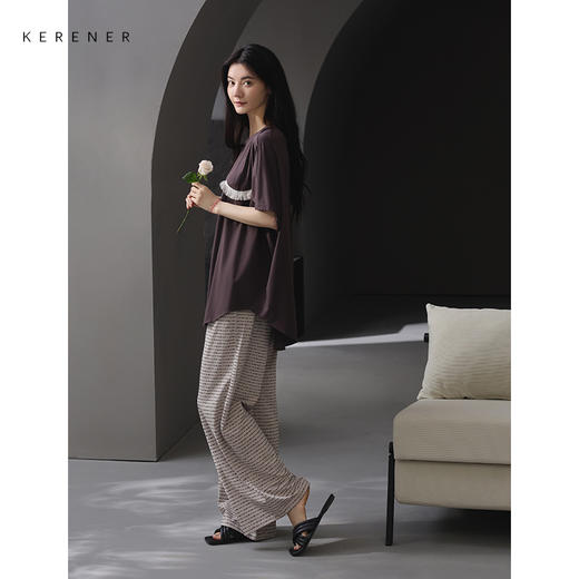 可人儿带胸垫睡衣夏季凉感莫代尔女士家居服短袖长裤可外穿三件套 商品图3