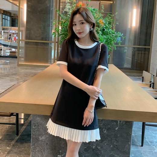 奢姿大码女装2025夏季减龄百褶拼接时尚连衣裙胖妹妹简约圆领裙子9952890472 商品图4