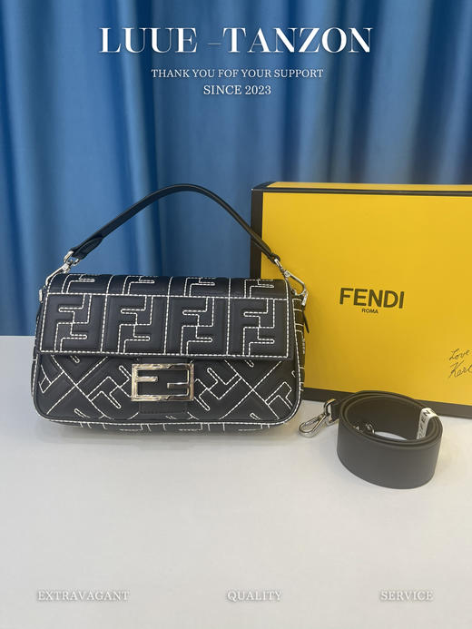 芬家  Baguette系列翻盖斜挎手提包（LZ） 商品图2