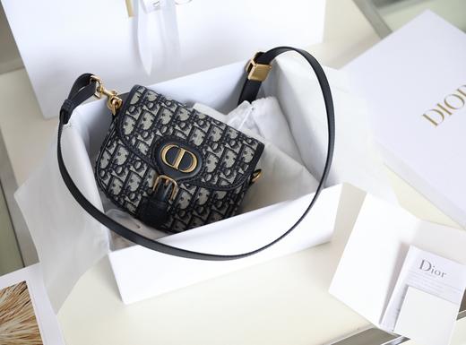 迪奥-Bobby 磁性扣环搭配装饰性CD扣光面牛皮革 单肩斜挎包（LZ） 商品图5