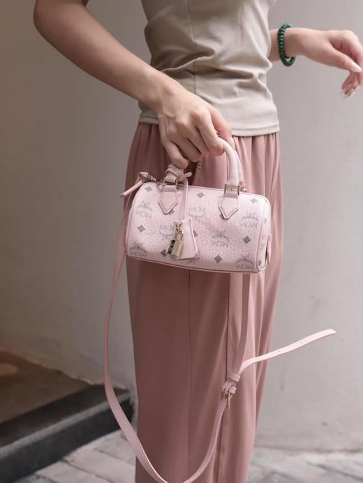 MCM EIIa Visetos 新款 樱花粉Mini 波士顿挂锁包（LZ*MM） 商品图2