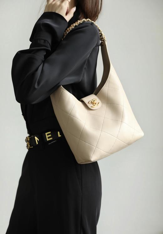 香奈儿 25P春夏 嬉皮包小号浅杏色（MM） 商品图6