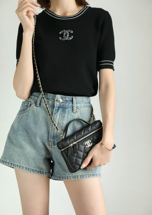 香奈儿25P春夏 爱心钻扣盒子 黑色 （MM） 商品图8