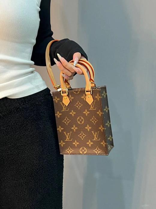 驴家 Petit sac plat经典老花满印 涂层帆布拼牛皮 单肩斜挎手提包薯条包  女款棕色琴谱包(JPH) 商品图2