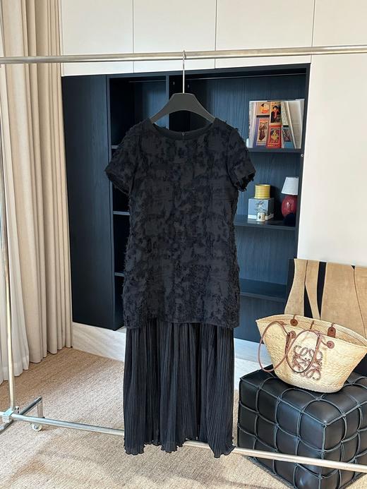 小华美一见倾心莱赛尔天丝千百褶假两件显瘦直筒连衣裙 商品图8