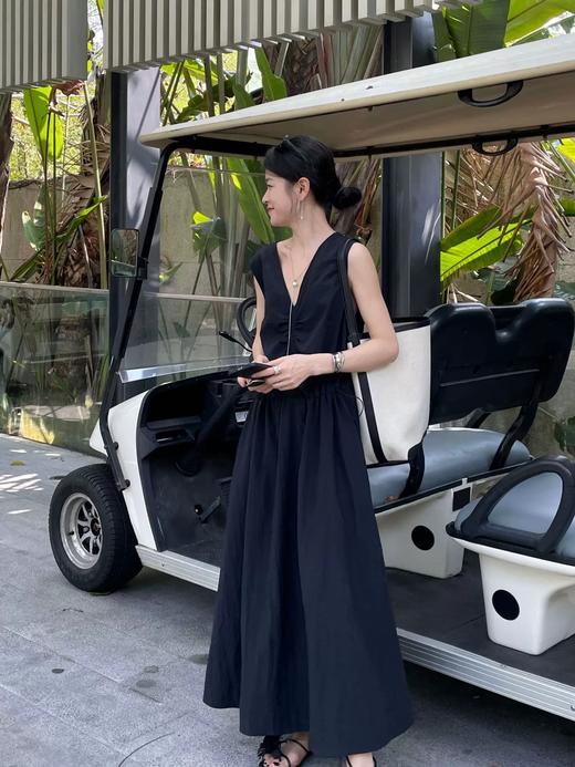 【GZ】无忧购露背v领无袖连衣裙女春夏抽绳收腰裙子大裙摆长裙背心裙2027（截单后3-5天发货） 商品图1