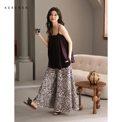 可人儿带bra睡衣夏季凉感莫代尔女士吊带阔腿长裤可外穿家居服 商品图3