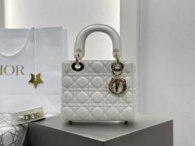迪奥 四格戴妃原厂羊皮奶白色（LZ*MM）