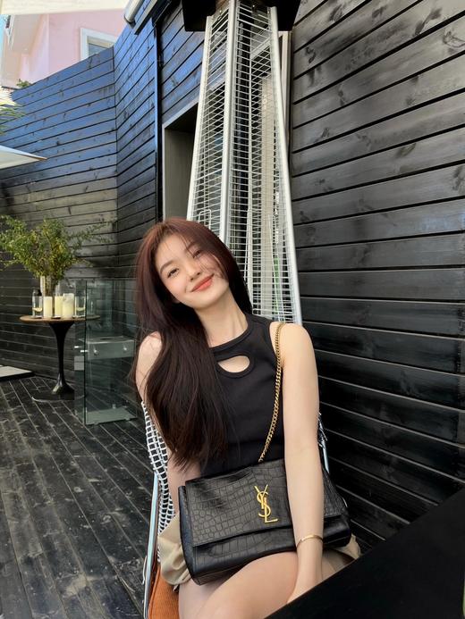 圣罗兰-双面Kate中号 软鳄鱼纹小牛皮，撞色麂皮内里（LZ） 商品图3