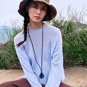 东黎 •  温柔的海风 山羊绒桑蚕丝亚麻女士素色圆领套衫 5274