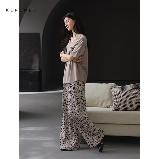 可人儿带胸垫睡衣夏季凉感莫代尔女士家居服短袖长裤套装可外穿 商品图3