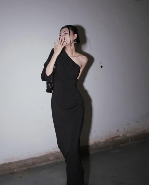 YSL 23年夏季新款CALYPSO 云朵 羊皮革手袋（LZ） 商品图4