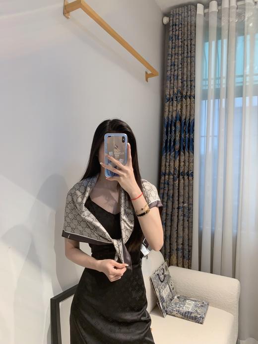 古驰 新款方巾 正适合春季搭配衣服桑蚕丝材质光滑亲肤（EJ*MM） 商品图1