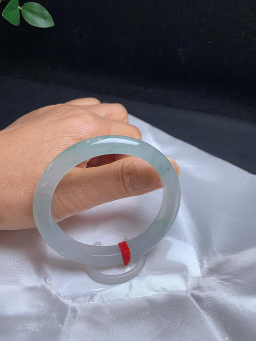 620568，54 冰飘花贵妃，整条都冰冰的。清新秀美。一截淡雅的蓝花， 局部有点洒金 商品图5