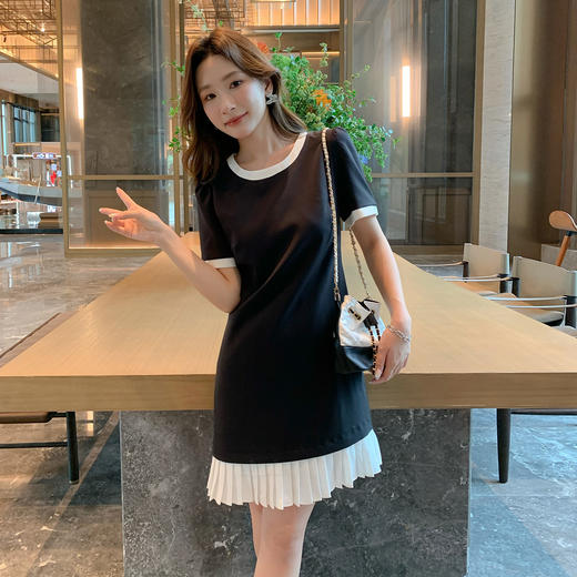 奢姿大码女装2025夏季减龄百褶拼接时尚连衣裙胖妹妹简约圆领裙子9952890472 商品图2