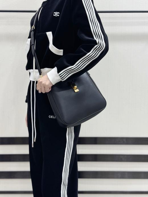 CELINE赛琳 CAMILLE 16可调节可拆卸肩带小牛皮 小号光滑牛皮革手袋 （LZ） 商品图12