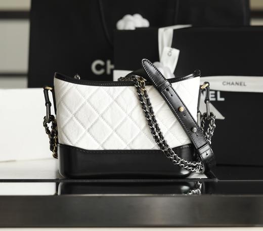 香奈儿-gabrielle hobobag流浪包小号 黑白菱格纹（LZ） 商品图1