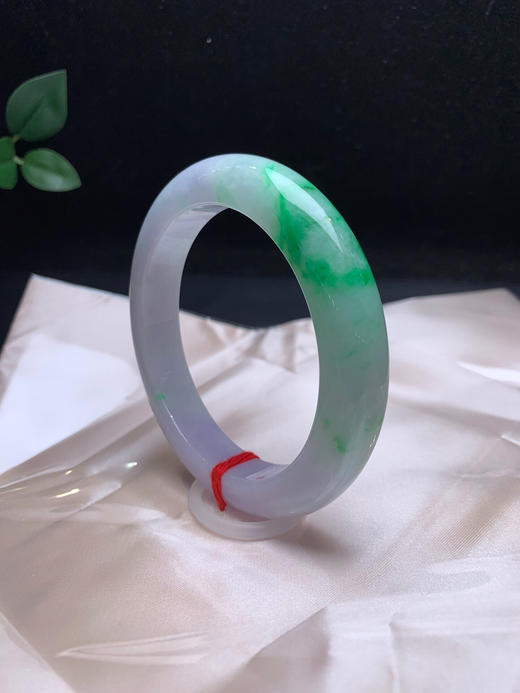 620569，60.8 辣绿大圈口手镯，色辣。淡春彩 商品图2