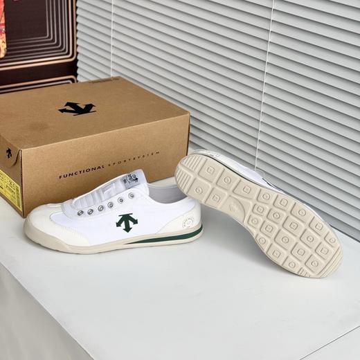 点此购买 迪桑特Chron二代无系带男女款低帮帆布休闲鞋 98 324767 商品图11