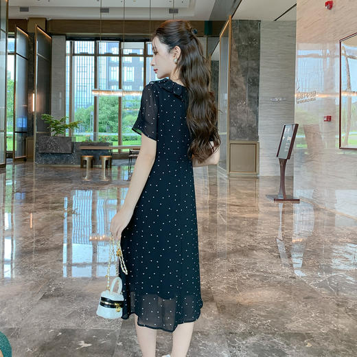 奢姿大码女装2025夏季新款气质V领荷叶边领子雪纺波点短袖连衣裙9952803067A 商品图3