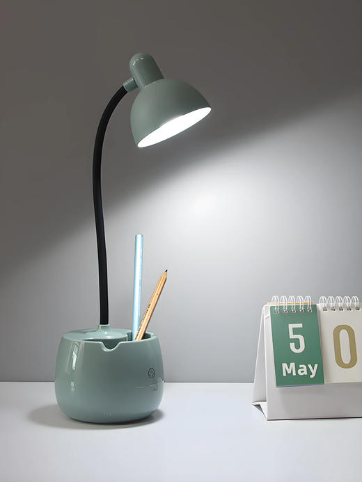 触摸感应LED笔筒台灯（颜色随机） 商品图0