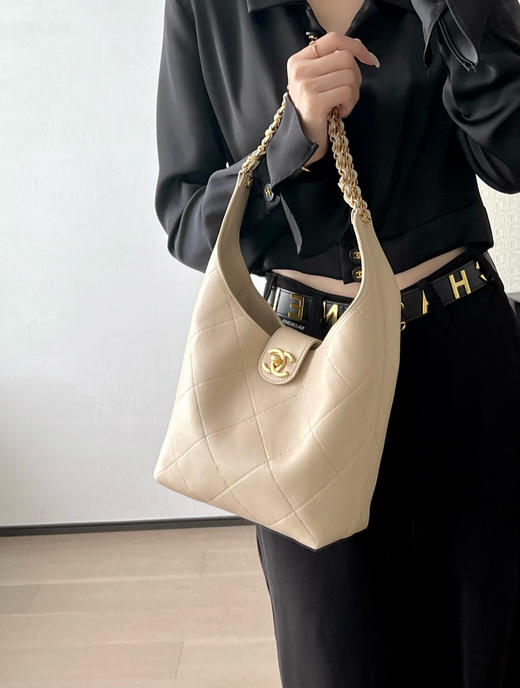 香奈儿 25P春夏 嬉皮包小号浅杏色（MM） 商品图5