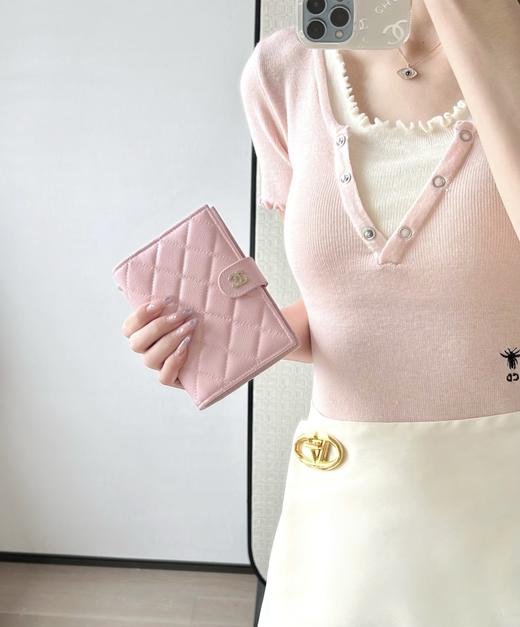 全新到货香奈儿 25P按扣护照夹（LZ*MM） 商品图3