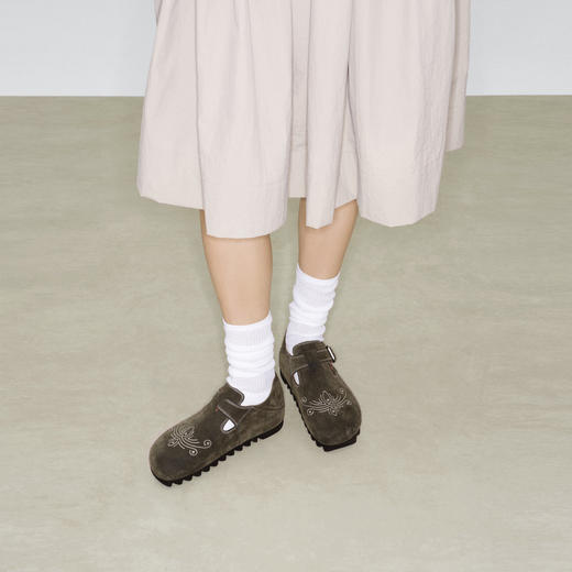 lost in echo2025早秋新款时髦复古刺绣包头牛仔勃肯拖鞋一脚蹬女 商品图3