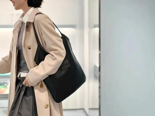 缪缪 伊势丹限定款腋下包 Isetan Popup 推出的限定版，“ivy miu”系列（LZ） 商品图5