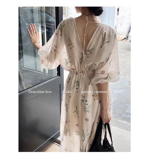 小众V领法式风情花卉排扣慵懒风显瘦连衣裙 商品图7