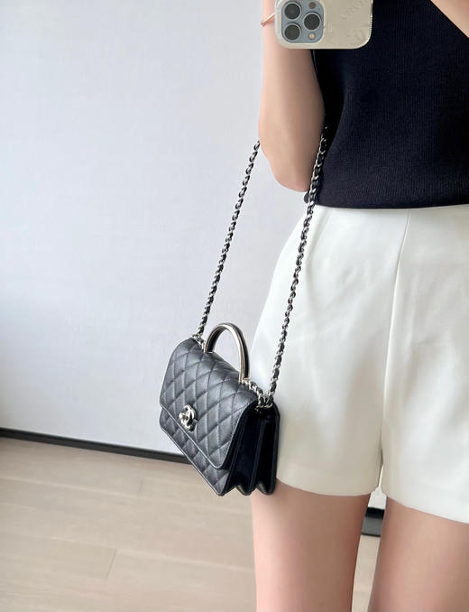 香奈儿 25P春夏 金属手柄风琴包 黑色（LZ） 商品图7
