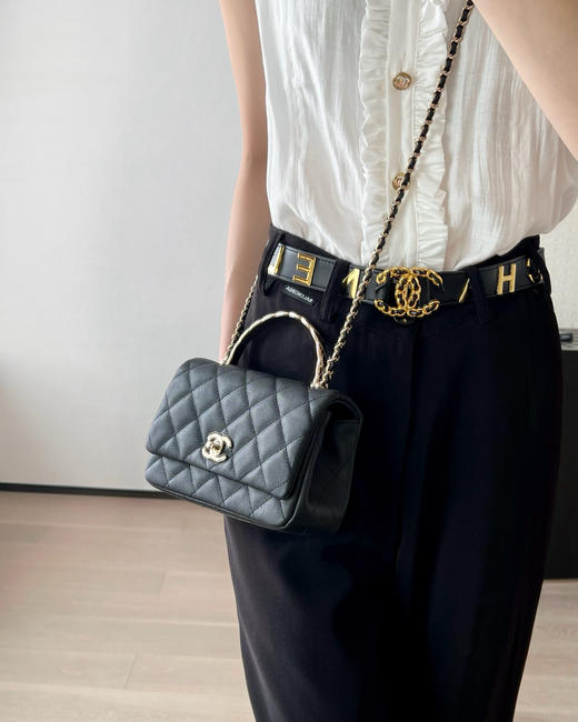 香奈儿 25s春夏 金属手柄口盖小号手拿斜挎包（LZ） 商品图3