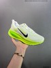 点此购买 耐克Air Zoom Vomero 18登月18代涡轮增压男女款全掌气垫运动鞋 98 324884 商品缩略图10